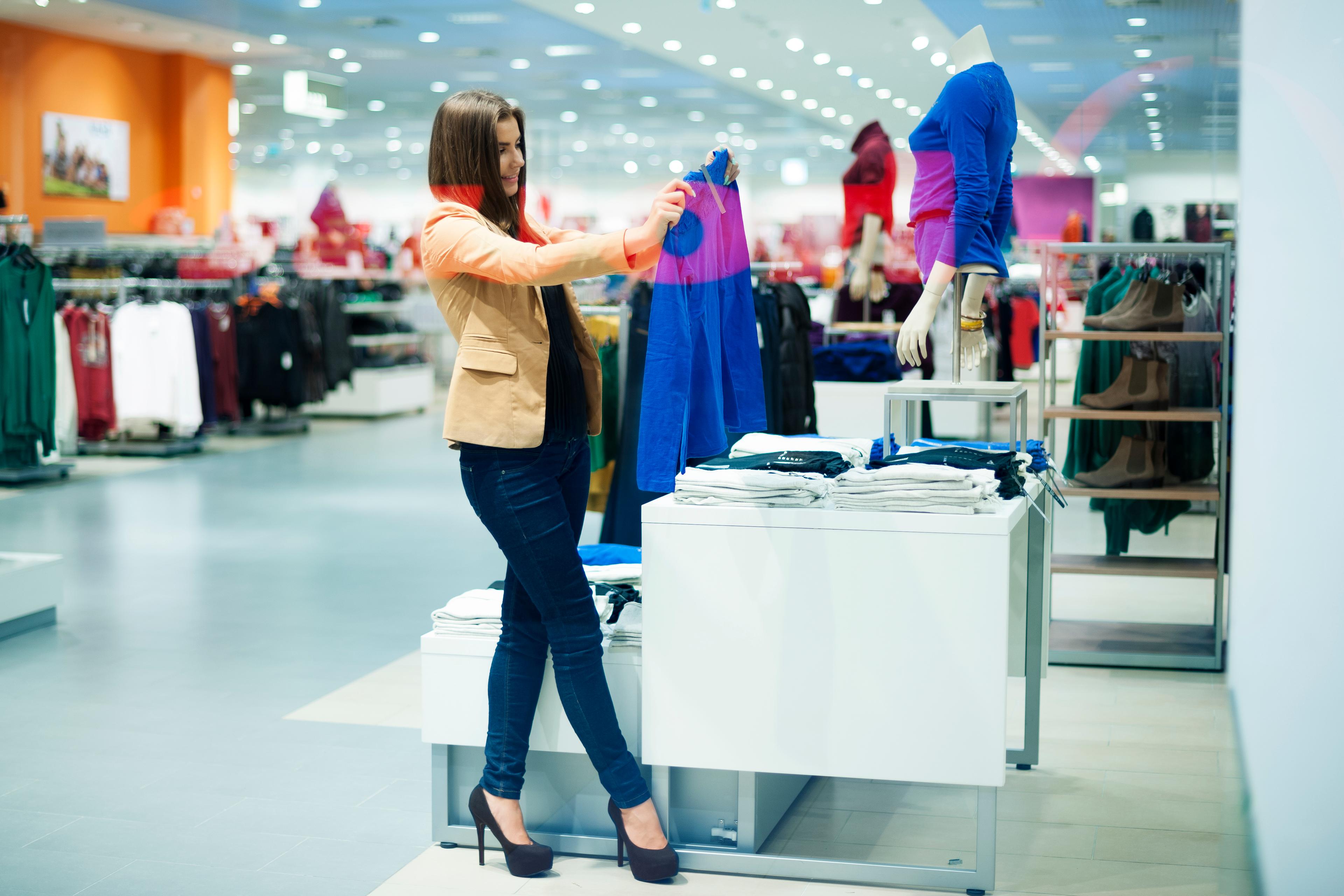 A women checking dress